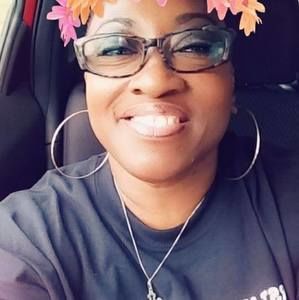 Meet your Posher, Cassandra